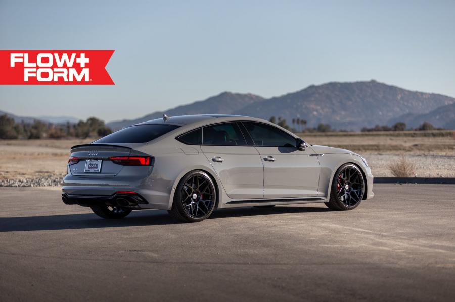  Audi RS5 Sportback on HRE Wheels (FF01) 2018 года  (фото 3 из 11)